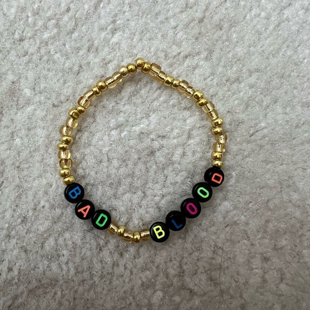 Taylor Swift Friendship Bracelet